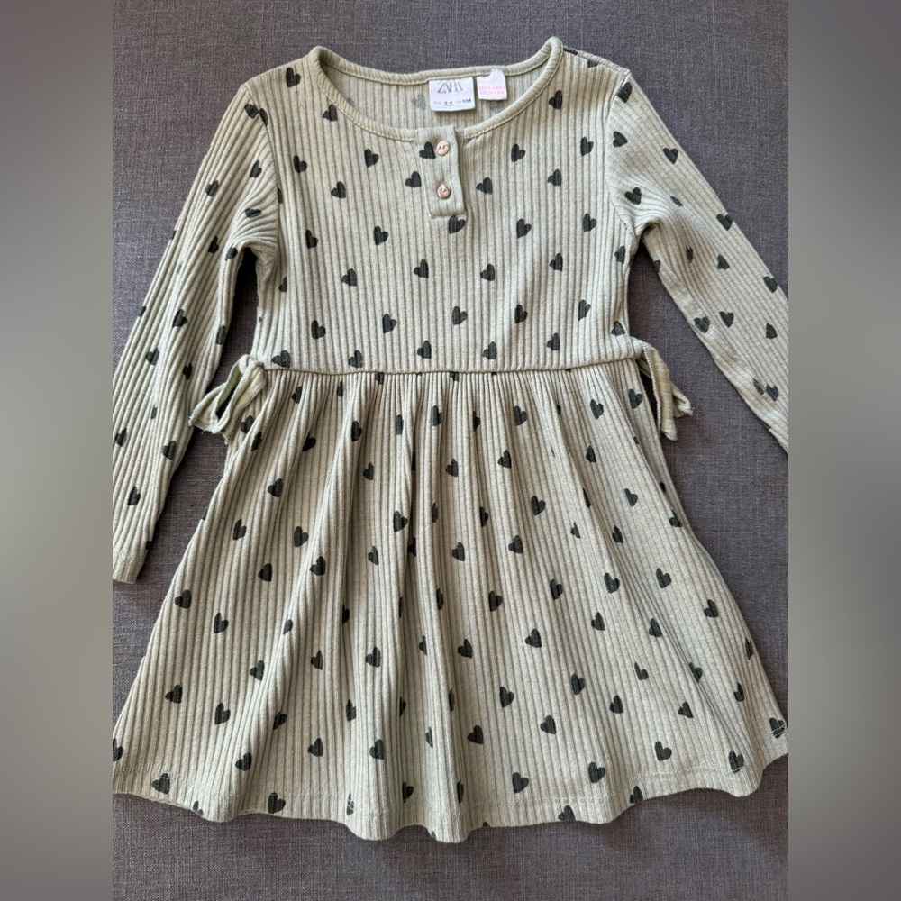 LS Dress- Zara/ 3-4/ green, hearts/ vguc.